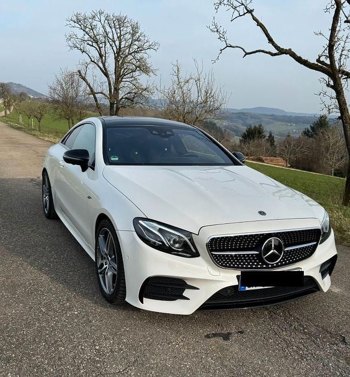Gebraucht Mercedes E400 AMG 333 PS (244 kW) 2017 Weiß Coupé
