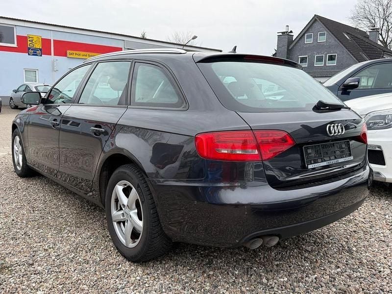 Gebraucht Audi A4 Attraction 170 PS (125 kW) 2010 Grau Kombi
