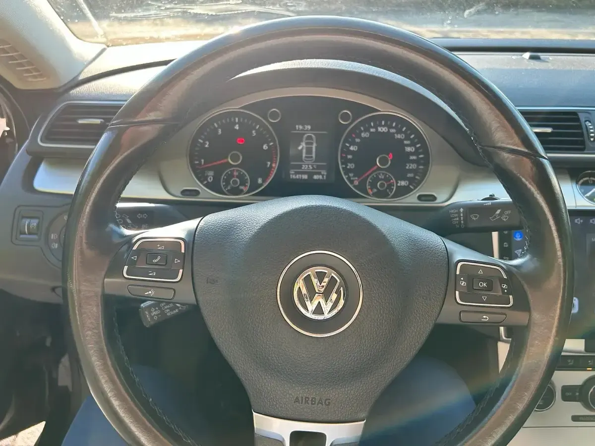 Gebraucht VW Passat 150 PS (110 kW) 2016 Schwarz Limousine