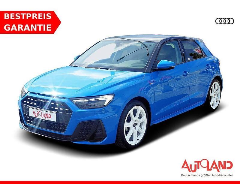 Blau Gebraucht 2022 Audi A1 Sportback S-Line Kleinwagen | 25.950 € (Teuer) - Bild 1/4