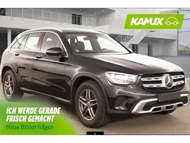 Gebraucht Mercedes GLC220 194 PS (142 kW) 2021 Schwarz/baltic black SUV