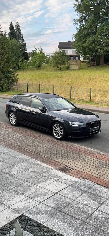 Blau Gebraucht 2018 Audi A4 Kombi | 19.490 € (Guter Preis) - Bild 1/4