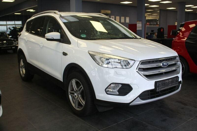Weiß Gebraucht 2018 Ford Kuga ST-Line SUV | 14.980 € (Fairer Preis) - Bild 1/4