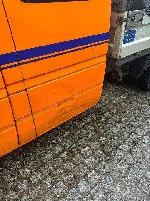 Używany Mercedes Sprinter 130 KM (95 kW) 2002 Pomarańczowy