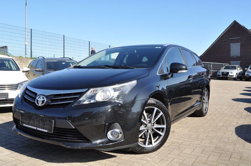 Schwarz Gebraucht 2013 Toyota Avensis Edition Kombi | 5.990 € (Fairer Preis) - Bild 1/4