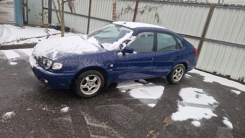 Gebraucht Toyota Corolla 110 PS (80 kW) 2001 Blau Limousine