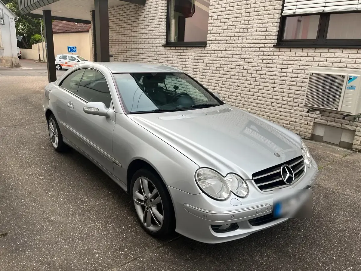 Gebraucht Mercedes CLK200 163 PS (119 kW) 2006 Silber Coupé