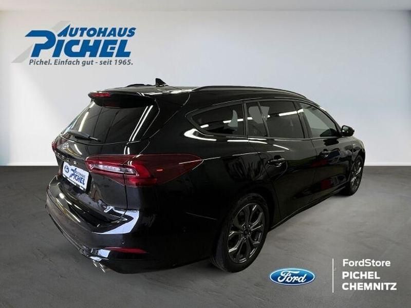 Gebraucht Ford Focus ST-Line 125 PS (91 kW) 2024 Schwarz(metallic) Kombi