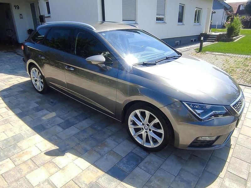 Grau Gebraucht 2017 Seat Leon ST Kombi | 13.000 € (Fairer Preis) - Bild 1/4