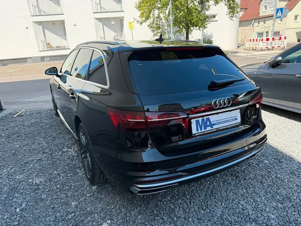 Gebraucht Audi A4 Sport 204 PS (150 kW) 2023 Schwarz Kombi