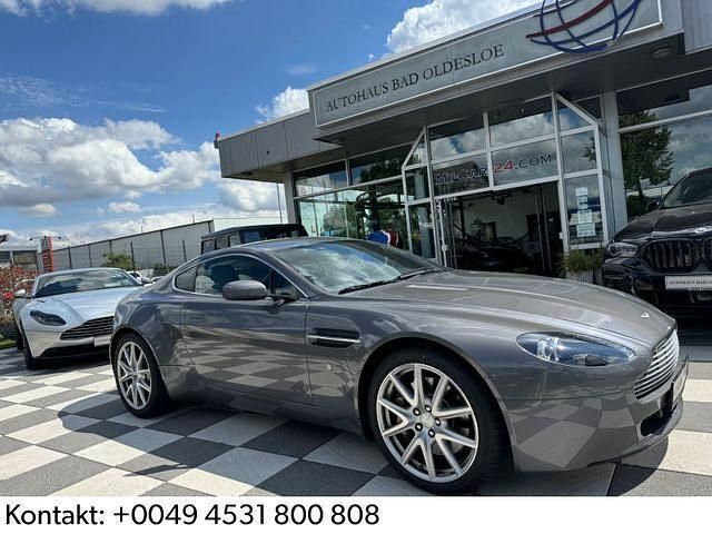 Grau Gebraucht 2009 Aston Martin V8 Vantage Coupé | 51.888 € (Superpreis) - Bild 1/4