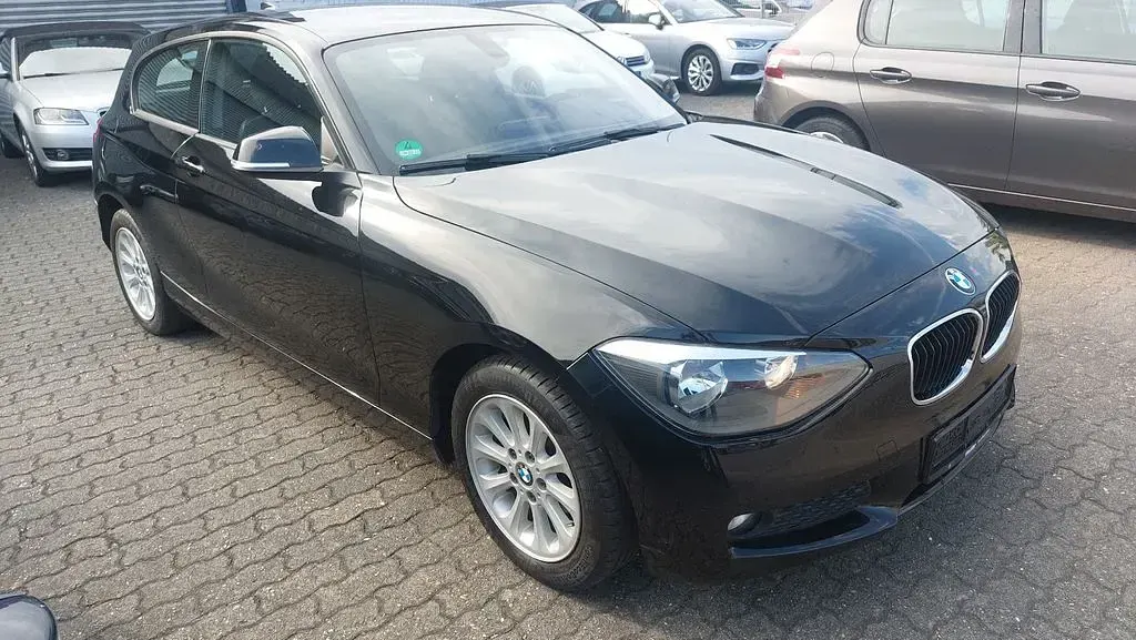Gebraucht BMW 114 Sport Line 102 PS (75 kW) 2012 Schwarz Kleinwagen