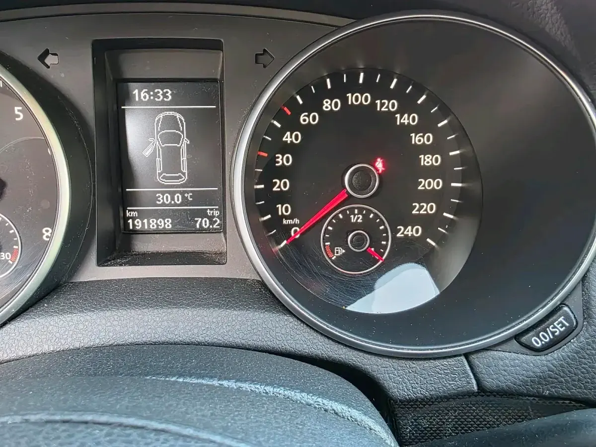 Second-hand VW Golf VII 160 CP (117 kW) 2012 Negru Break
