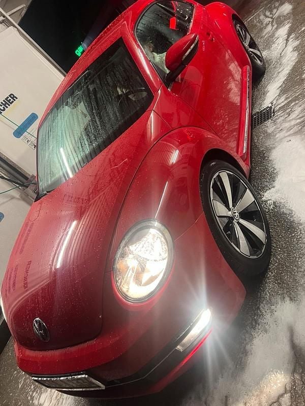 Gebraucht VW Beetle 75 PS (55 kW) 2014 Rot Kleinwagen