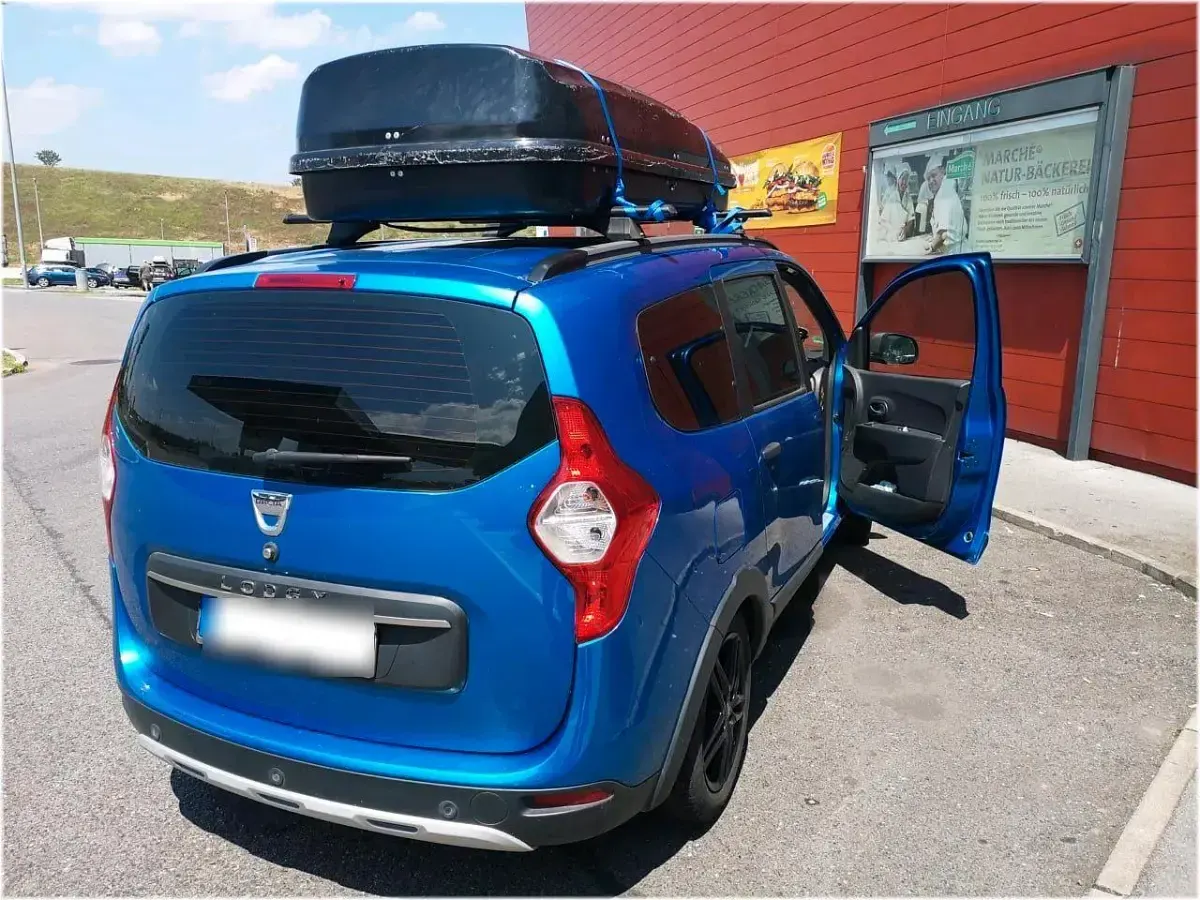 Gebraucht Dacia Lodgy Celebration 102 PS (75 kW) 2017 Blau Van / Kleinbus