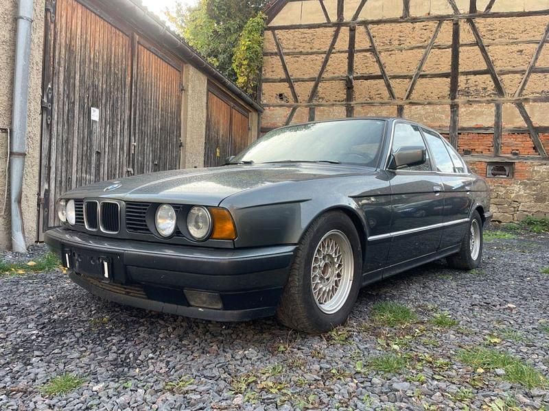Gebraucht BMW 535 211 PS (155 kW) 1988 Grau Limousine