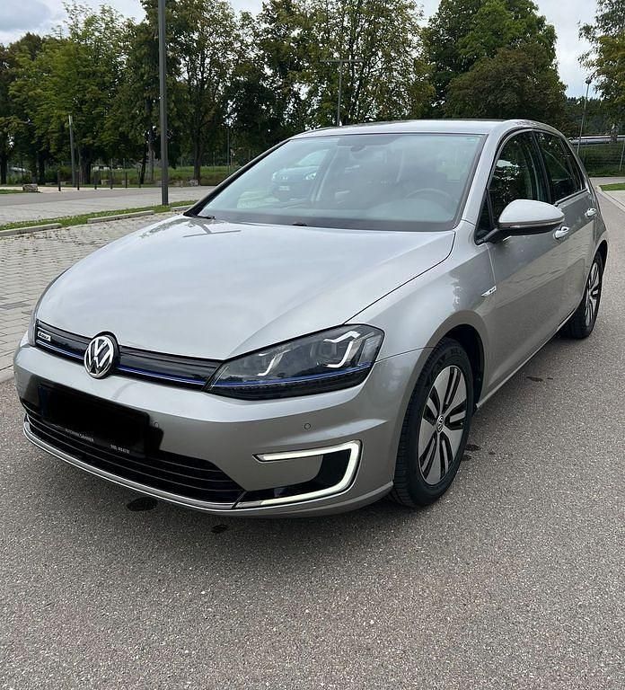 Grau Gebraucht 2014 VW e-Golf Kleinwagen | 8.399 € (Fairer Preis) - Bild 1/4