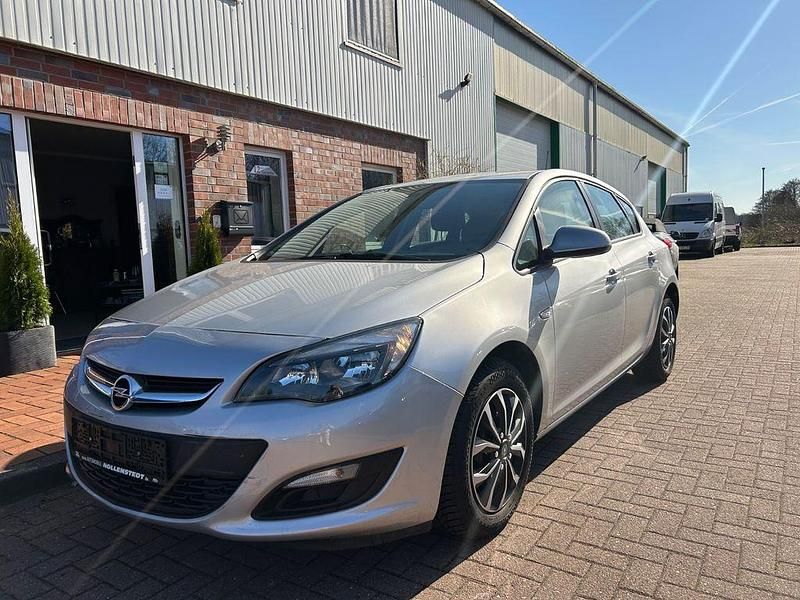 Gebraucht Opel Astra 116 PS (85 kW) 2015 Grau Limousine