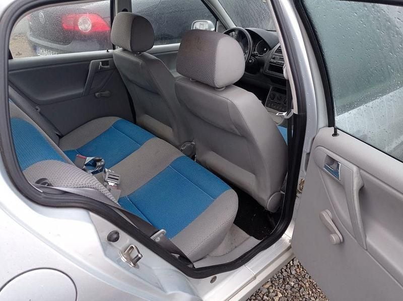 Gebraucht VW Polo Comfortline 75 PS (55 kW) 2000 Silber Limousine