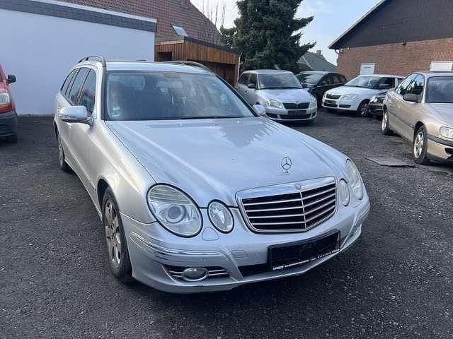 Gebraucht Mercedes E220 Avantgarde 170 PS (125 kW) 2007 Iridiumsilber  metalliclack Kombi