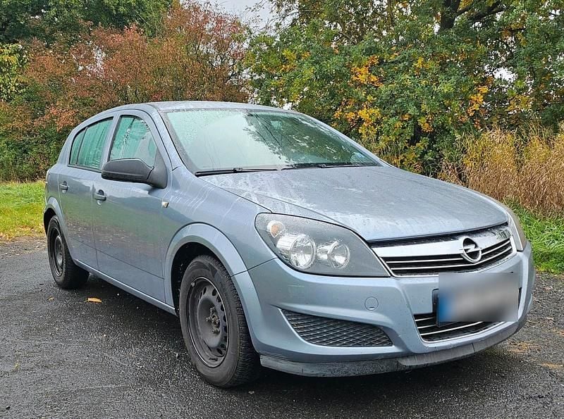 Grau Gebraucht 2009 Opel Astra Kleinwagen | 1.998 € (Guter Preis) - Bild 1/4