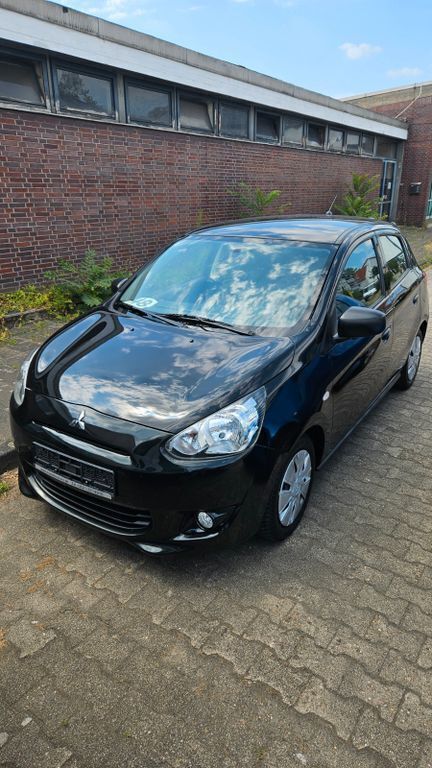 Schwarz Gebraucht 2014 Mitsubishi Space Star Limousine | 4.200 € (Fairer Preis) - Bild 1/4
