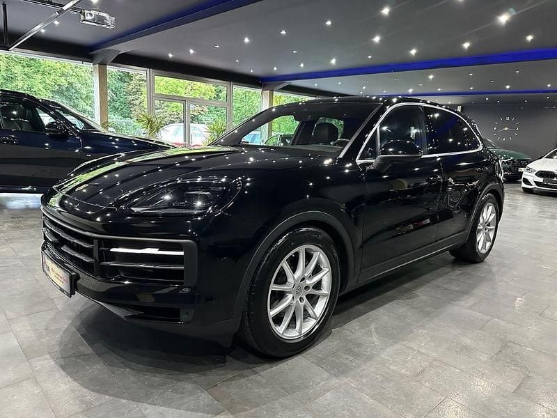 Schwarz Gebraucht 2023 Porsche Cayenne SUV | 69.990 € (Fairer Preis) - Bild 1/4