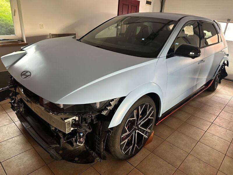 Blau Gebraucht 2024 Hyundai Ioniq 5 Active SUV | 27.370 € - Bild 1/4