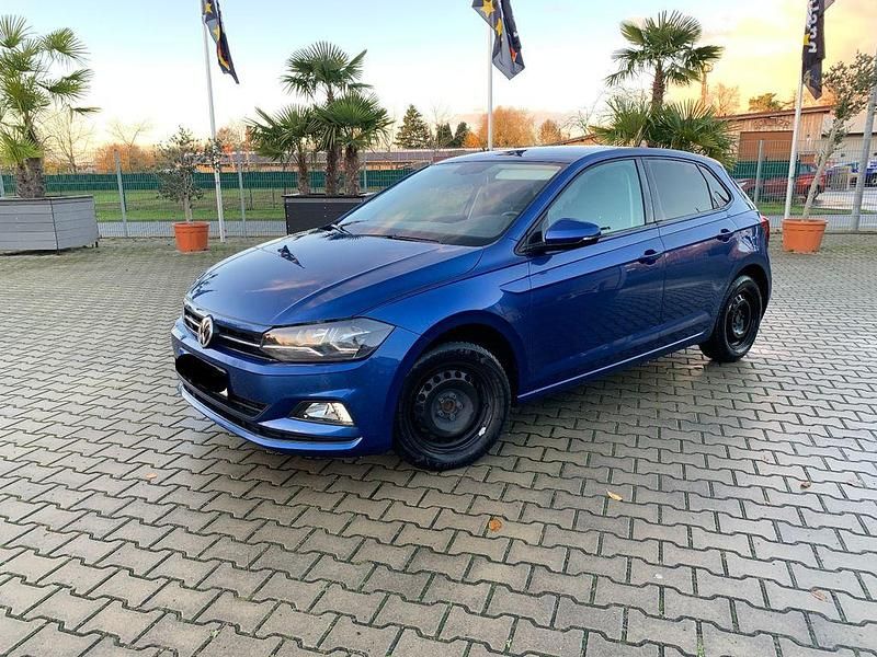 Gebraucht VW Polo Comfortline 95 PS (69 kW) 2018 Blau Limousine