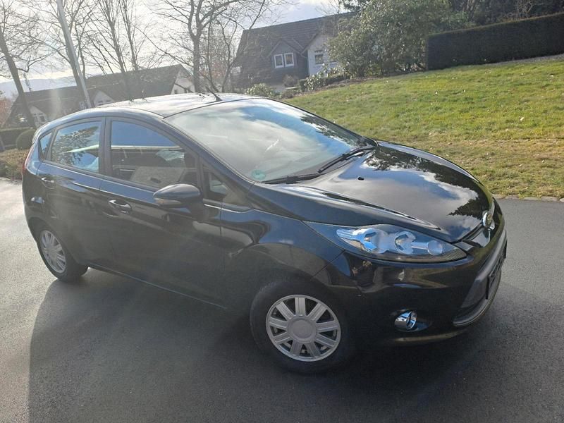 Gebraucht Ford Fiesta 95 PS (69 kW) 2012 Schwarz Kleinwagen
