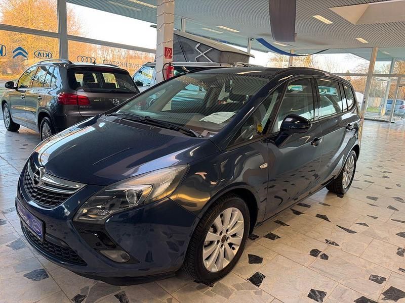 Blau Gebraucht 2011 Opel Zafira Tourer Van / Kleinbus | 7.990 € (Fairer Preis) - Bild 1/4