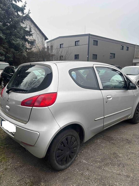 Gebraucht Mitsubishi Colt Motion 95 PS (69 kW) 2007 Silber Limousine