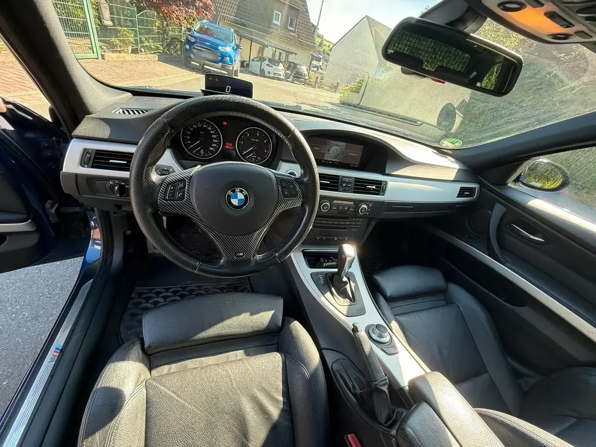 Używany BMW 330 Performance 231 KM (169 kW) 2007 Niebieski Kombi