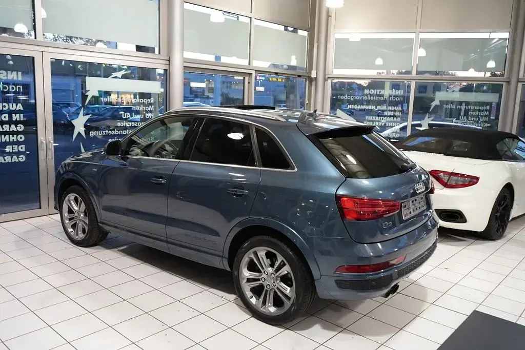 Gebraucht Audi Q3 S-Line 200 PS (147 kW) 2016 Blau SUV