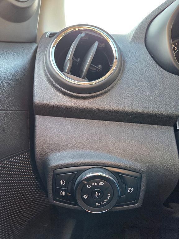 Gebraucht Ford Ka S 71 PS (52 kW) 2019 Weiß Limousine