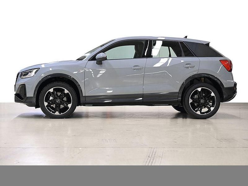 Neu Audi Q2 S-Line 150 PS (110 kW) 2026 Pfeilgrau perleffekt SUV