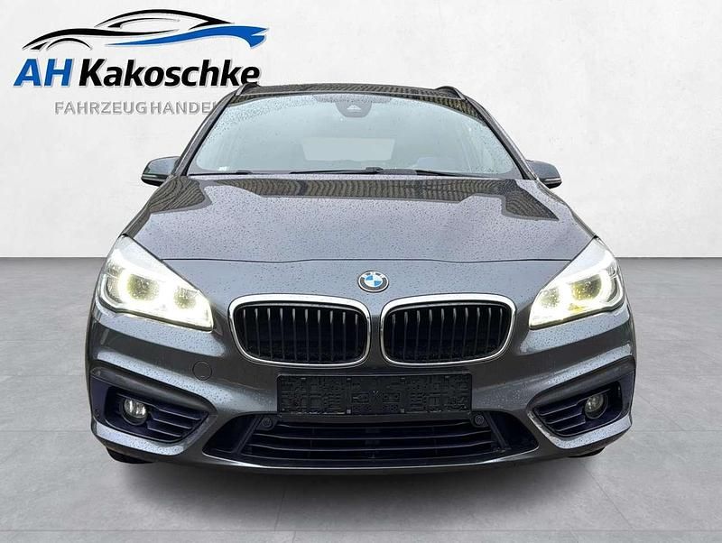 Gebraucht BMW 220 Sport Line 190 PS (139 kW) 2015 Mineralgrau metallic Van / Kleinbus