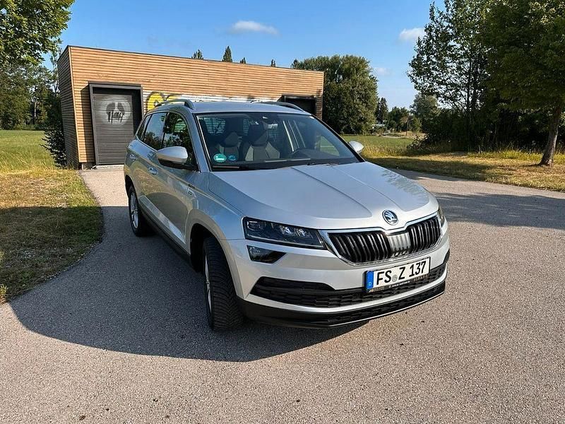 Silber Gebraucht 2020 Skoda Karoq Drive SUV | 23.900 € (Fairer Preis) - Bild 1/4