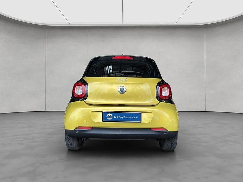 Gebraucht Smart ForFour Passion 90 PS (66 kW) 2017 Gelb Kleinwagen