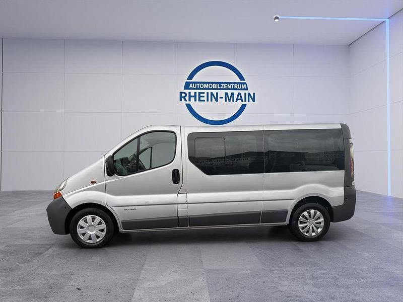 Gebraucht Renault Trafic Privilege 135 PS (99 kW) 2004 Silber Van / Kleinbus