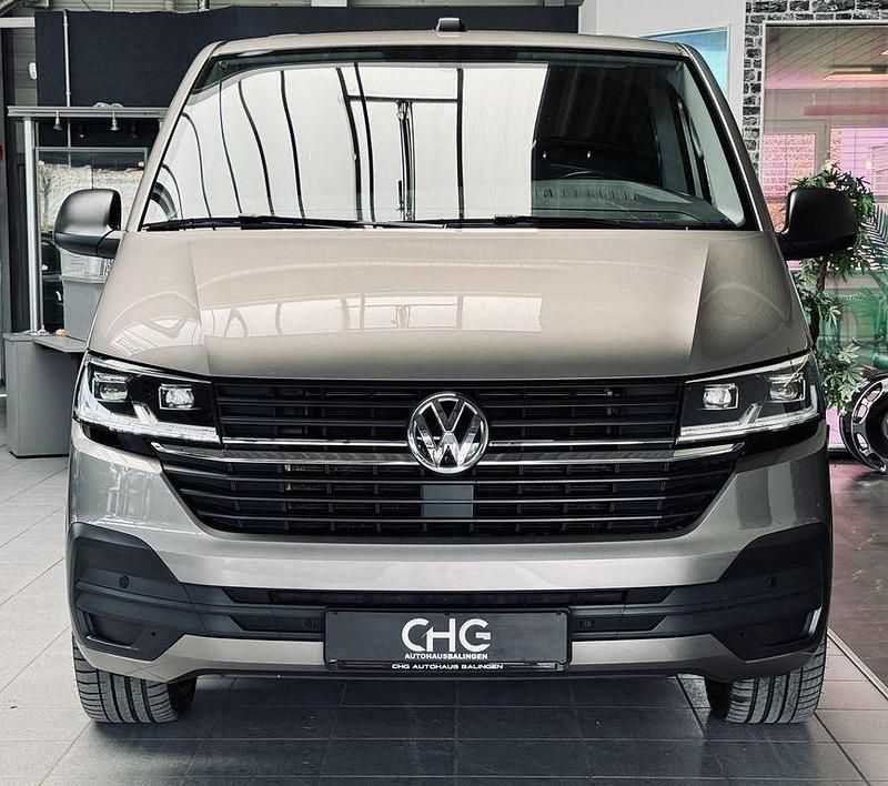 Second-hand VW Multivan 150 CP (110 kW) 2021 Bej Monovolum