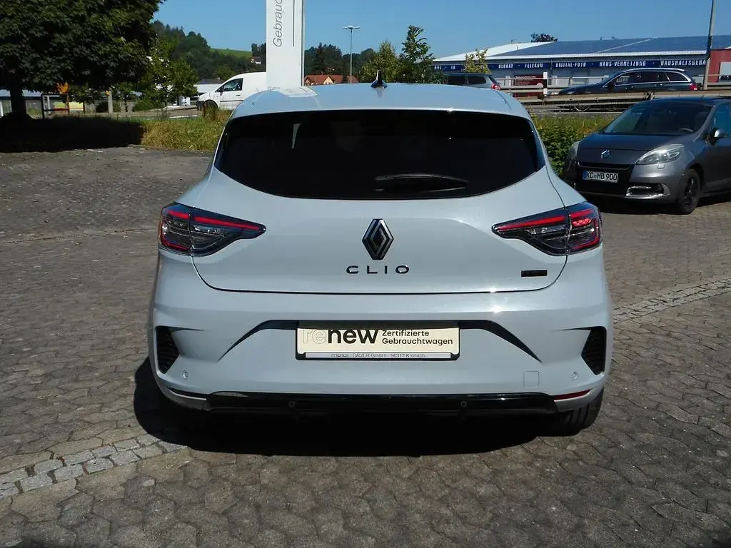 Gebraucht Renault Clio V Techno 94 PS (69 kW) 2024 Grau Limousine