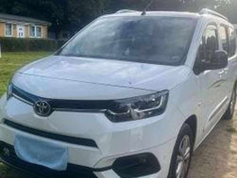 Gebraucht Toyota Proace Verso City 131 PS (96 kW) 2021 Weiß Kombi