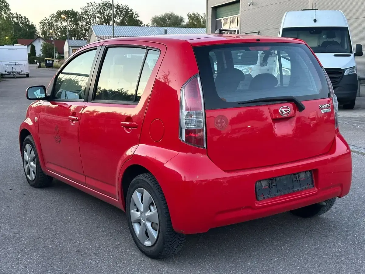 Gebraucht Daihatsu Sirion 69 PS (50 kW) 2008 Rot Kleinwagen
