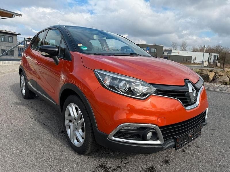 Gebraucht Renault Captur Luxe 90 PS (66 kW) 2014 Orange SUV