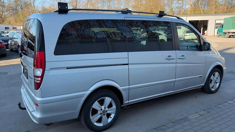 Gebraucht Mercedes Viano Edition 163 PS (119 kW) 2011 Silber Van / Kleinbus