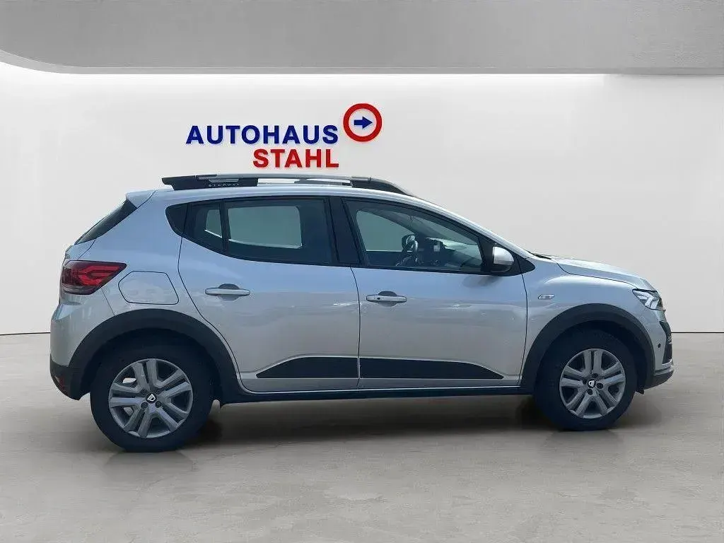 Gebraucht Dacia Sandero Comfort 91 PS (66 kW) 2021 Silber Kleinwagen