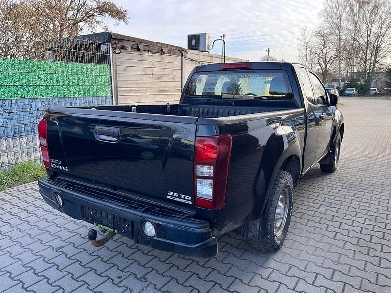 Gebraucht Isuzu D-Max 163 PS (119 kW) 2014 Schwarz SUV