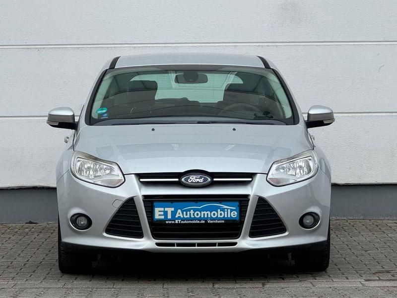 Gebraucht Ford Focus Titanium 116 PS (85 kW) 2013 Silber Limousine