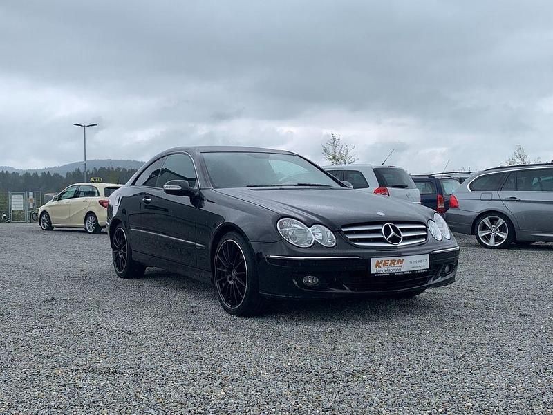 Gebraucht Mercedes CLK200 Elegance 184 PS (135 kW) 2008 Schwarz Coupé